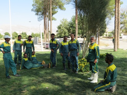 نامه کارگران شرکت پیمانکار زیبا سازان گیتی زیر مجموعه سازمان پارکها و فضای سبز به شهردار بندر بوشهر