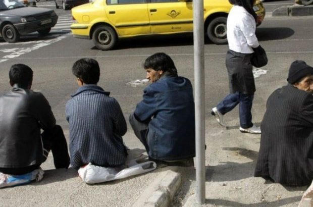 یک اقتصاددان اعلام کرد: ۶۰ درصد از فقرای ایرانی تحصیلکرده یا شاغل هستند/ ۲۶ میلیون نفر زیر خط فقر