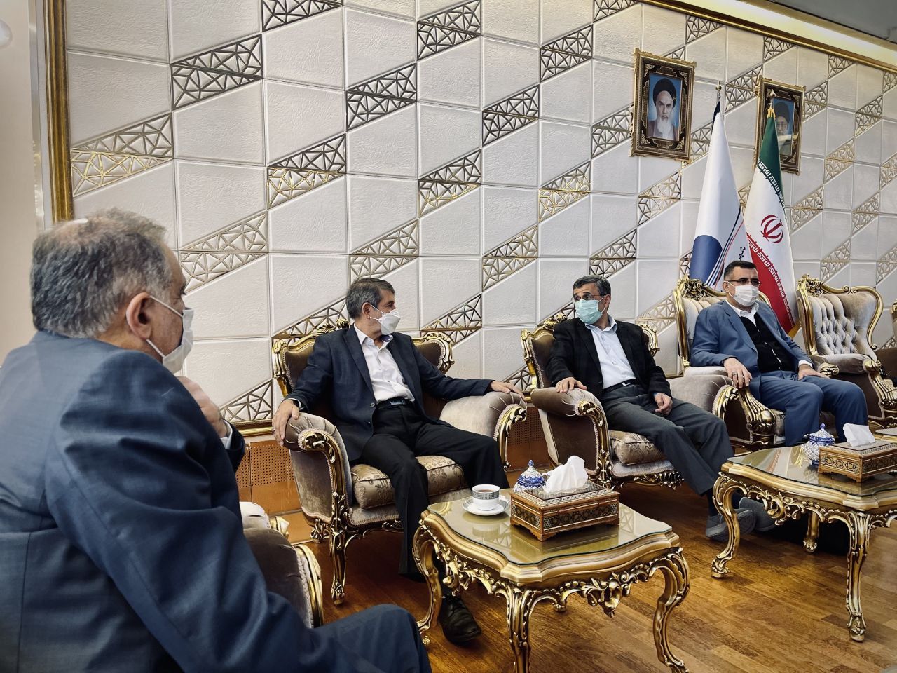 احمدی‌نژاد سرانجام تهران را به مقصد دوبی ترک کرد