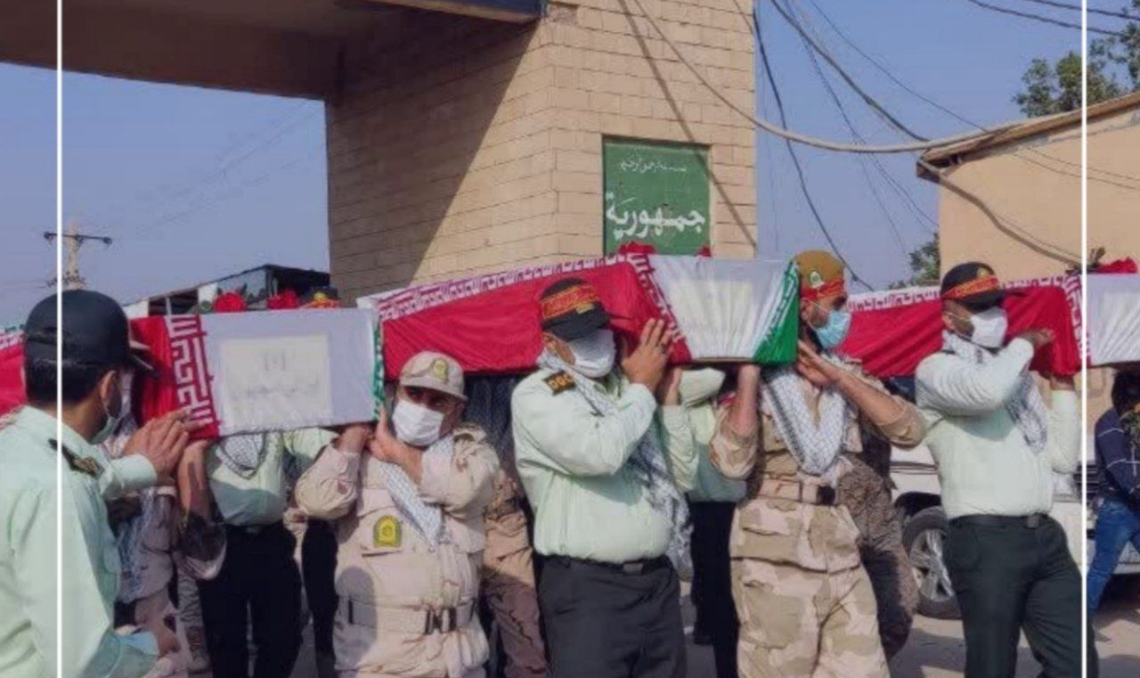 آب زنید راه را…پیکرهای مطهر ۵۸ شهید دفاع مقدس از مرز شلمچه وارد کشور شد