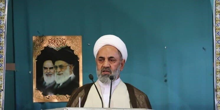 امام جمعه رفسنجان: نباید بگذاریم دختران دوچرخه‌سواری کنند