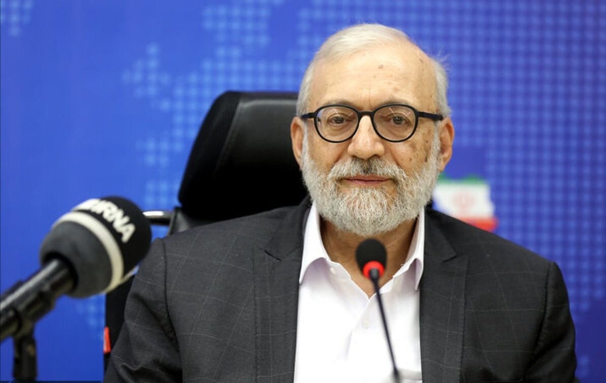 جواد لاریجانی: در نیویورک اگر زنی بالاتنه اش لخت باشد بازداشت می شود