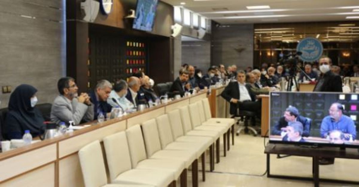 نشست استادان دانشگاه تهران با رئیس این دانشگاه در خصوص حوادث اخیر