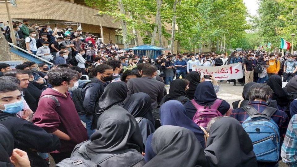 تعلیق شبانه ۱۵۰ دانشجوی دانشگاه الزهرا صحت دارد؟