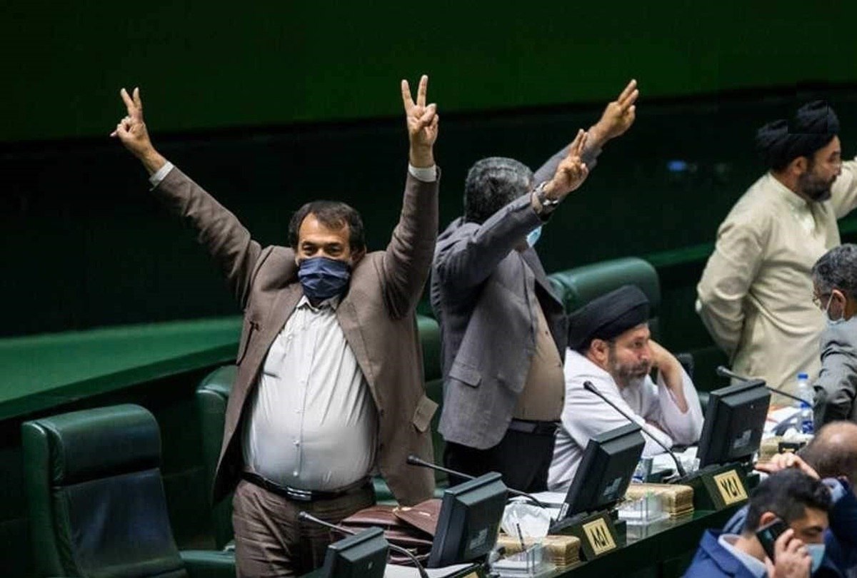 چرخش محسوس صیانتی‌ها در سالِ انتخابات