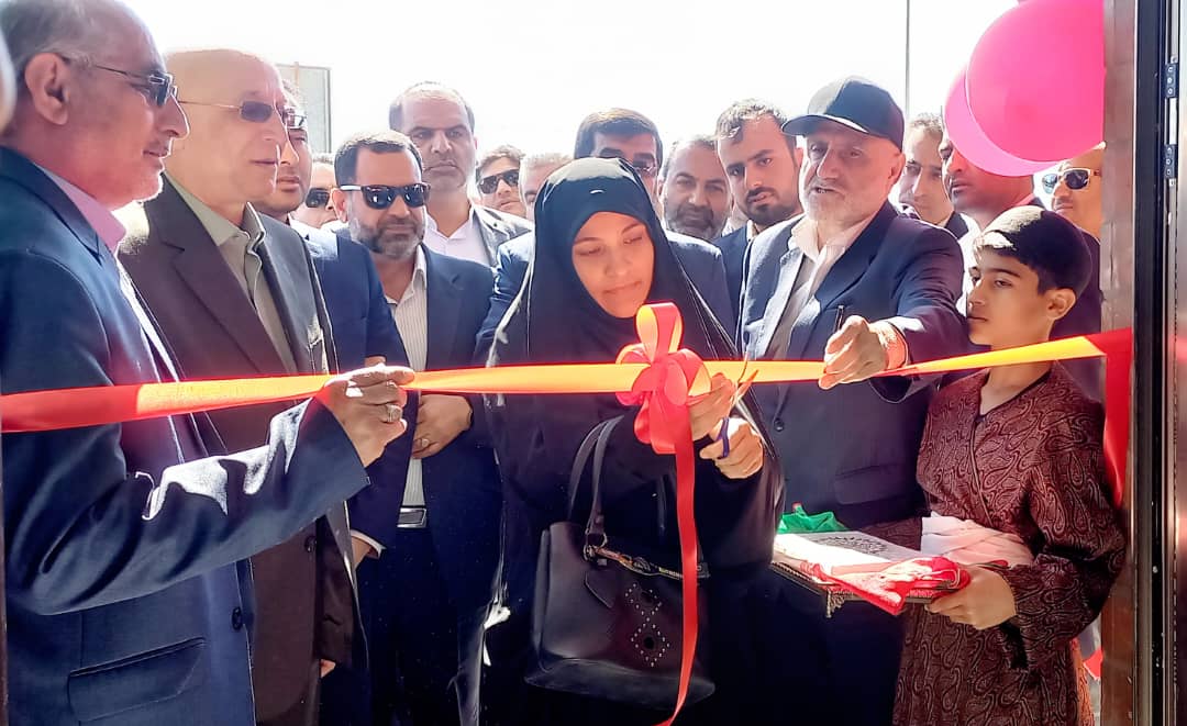 ۵ پروژه بهداشتی درمانی در تنگستان با حضور وزیر علوم و استاندار بوشهر افتتاح و کلنگ زنی شدند