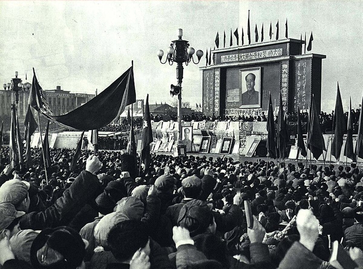 در یک دهه انقلاب فرهنگی بر چین چه گذشت؟ / روزگاری که پسر مسبب مرگ مادر می‌شد