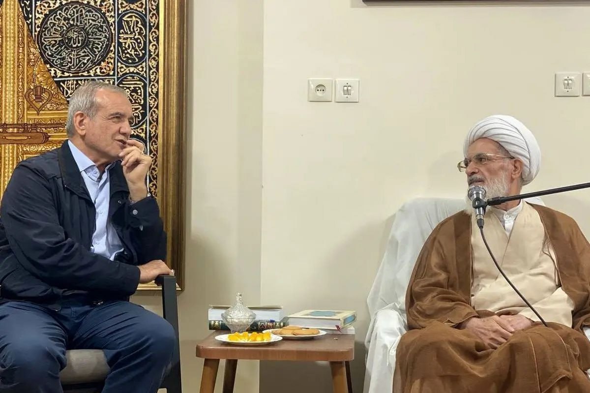 آیت‌الله بیات‌زنجانی در دیدار پزشکیان: روی حرفتان بایستید
