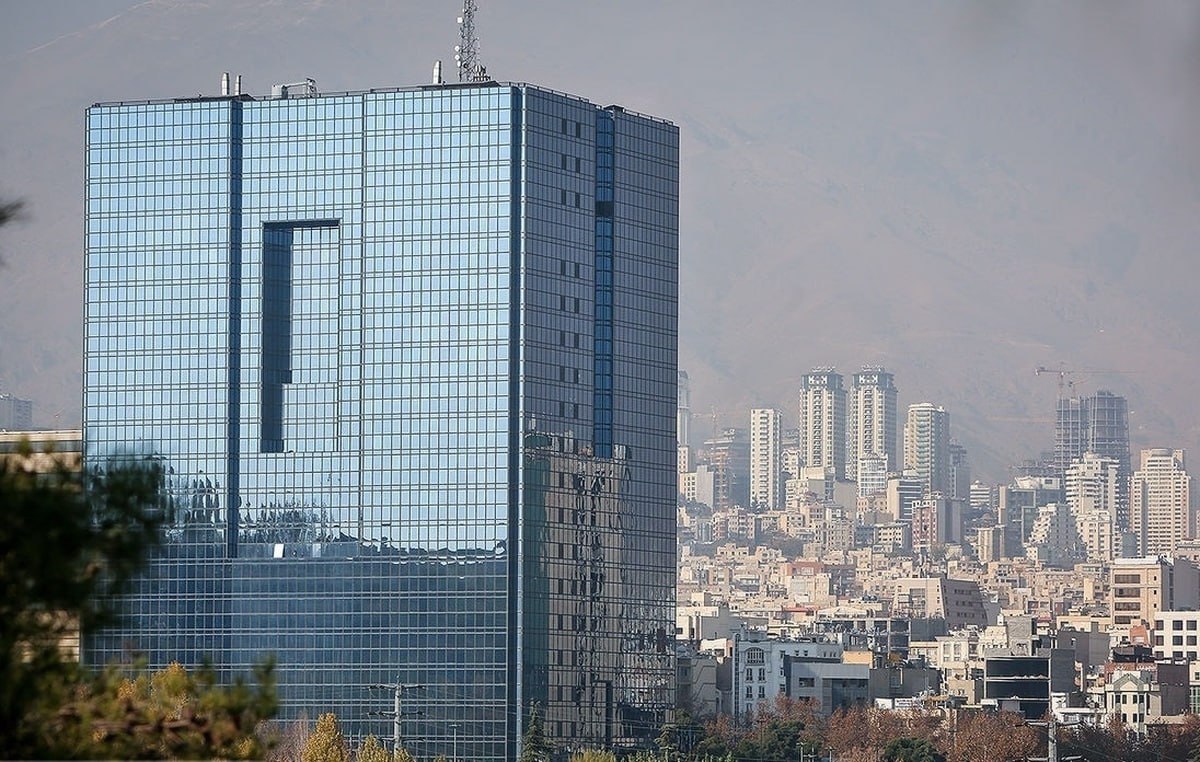 حبس پنج ماهه آمار‌های بانک مرکزی و تورم ۶۳ درصدی / دولت پزشکیان در هجوم بدهی‌های نجومی!