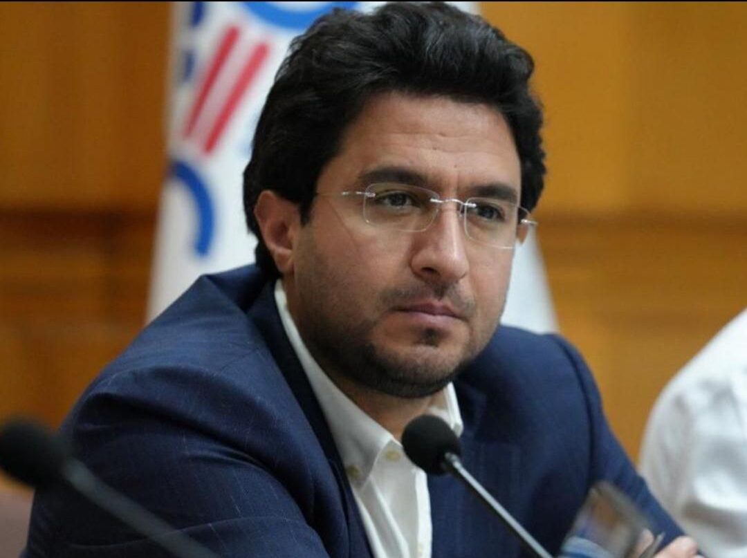 آقای پورضیایی مدیرعامل پتروشیمی خارک لطفا کار فرهنگی بلد نیستید انجام ندهید!