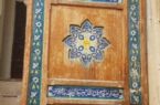 کتبه محراب کلیسای ظهور بوشهر در مخزن موزه منطقه‌ای خلیج‌فارس نگهداری می شود